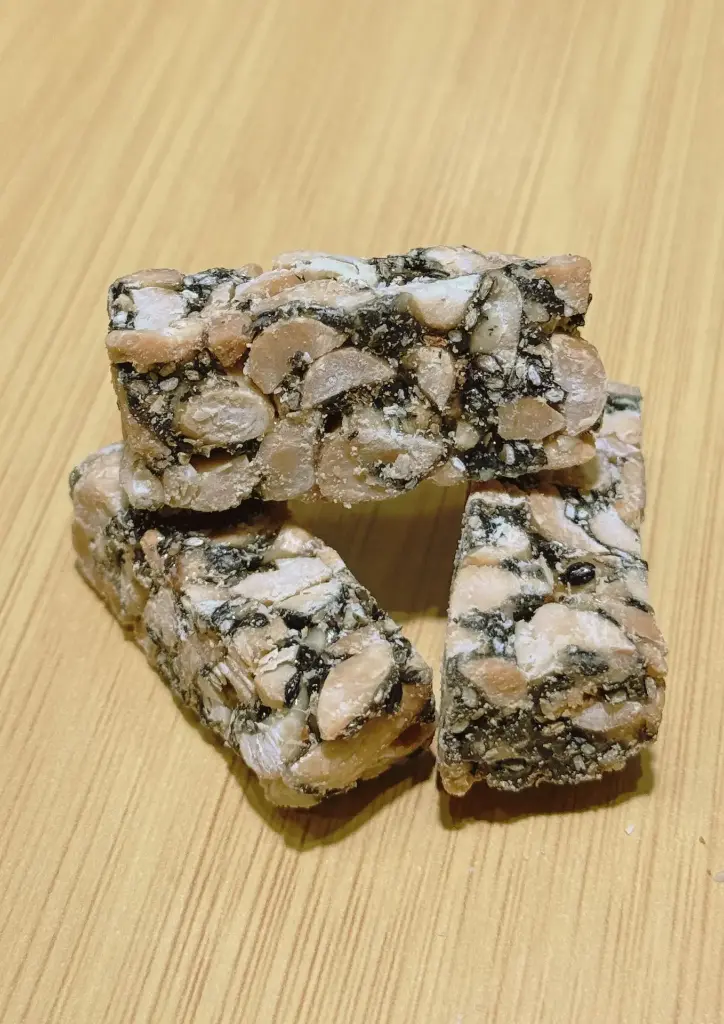 黑芝麻花生脆糖